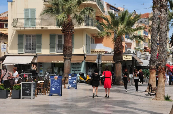 Bandol, França - 20 de abril de 2016: a pitoresca cidade — Fotografia de Stock