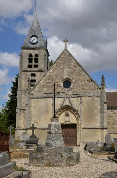 Villers en Arthies, Francia - 15 luglio 2015: chiesa — Foto Stock