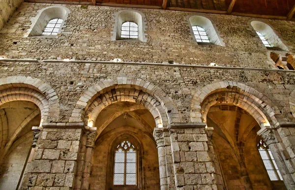 Bernay, França - 11 de agosto de 2016: antiga igreja abbatial — Fotografia de Stock