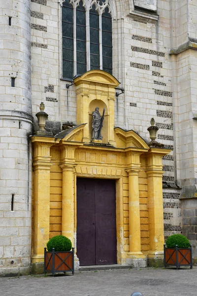 Bernay, Fransa - Ağustos 11 2016: Sainte Croix Kilisesi — Stok fotoğraf