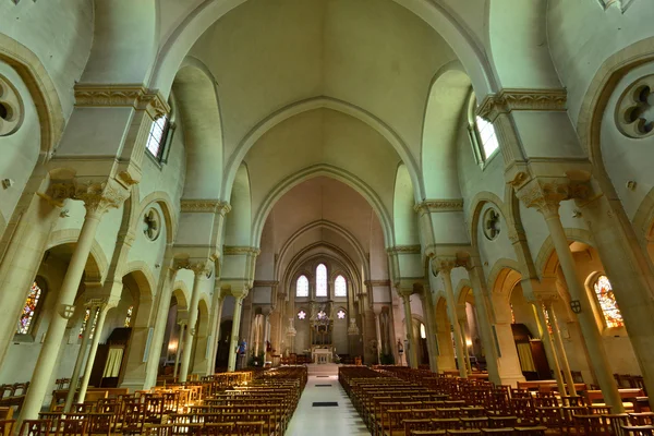 Rambouillet, França - mai 6 2016: Igreja de Saint Lubin — Fotografia de Stock