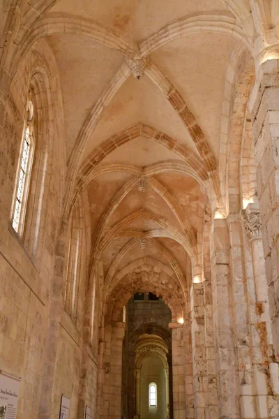 Bernay, Frankrike - augusti 11 2016: forntida abbatial kyrka — Stockfoto