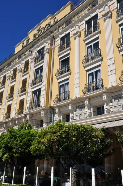 Niza, Francia - 19 de abril 2016: centro histórico de la ciudad — Foto de Stock