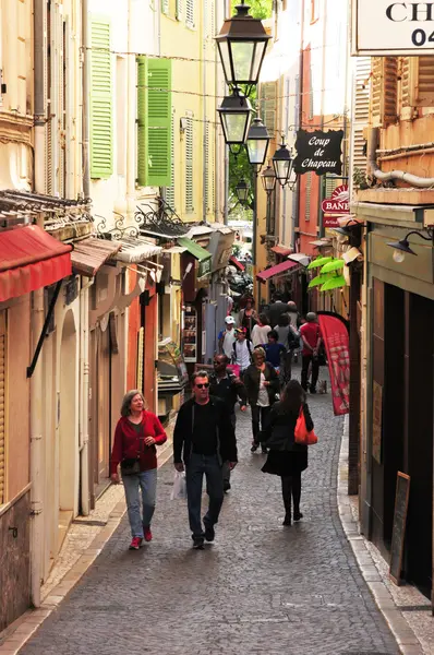 Antibes, Francia - 15 de abril de 2016: la pintoresca ciudad —  Fotos de Stock