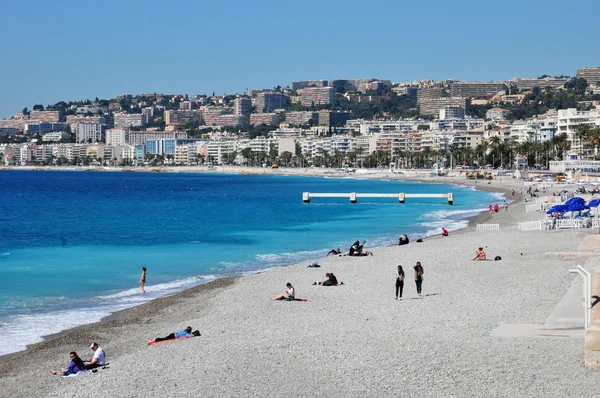 Nizza, Francia - 19 aprile 2016: la spiaggia — Foto Stock