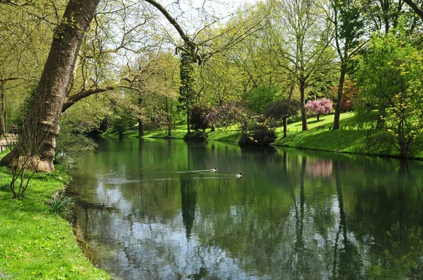 Poissy, France - mai 2 2016 : the Messonnier park — Stock Photo, Image