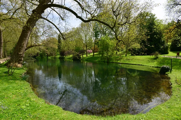 Poissy, France - mai 2 2016 : the Messonnier park — Stock Photo, Image