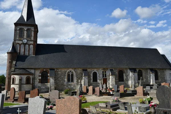 Betteville, Fransa - 22 Haziran 2016: Saint Ouen Kilisesi — Stok fotoğraf