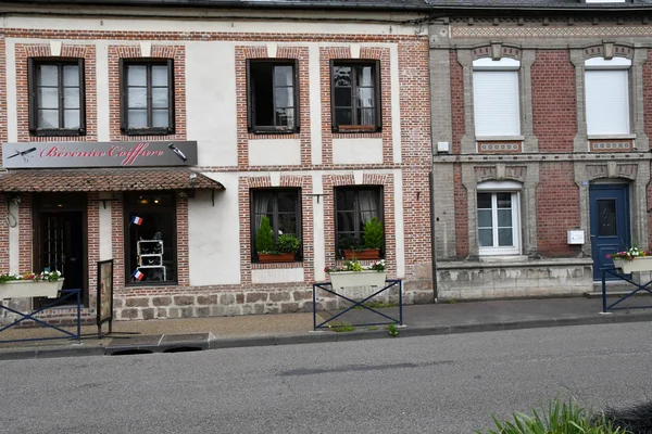 Cleres, Frankreich - 23. Juni 2016: Dorfzentrum — Stockfoto