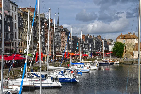 Honfleur Francja Sierpień 2020 Malownicze Miasto Lecie — Zdjęcie stockowe