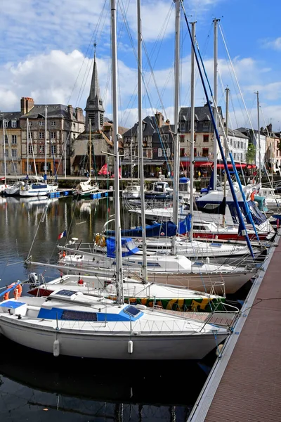 Honfleur França Agosto 2020 Pitoresca Cidade Verão — Fotografia de Stock