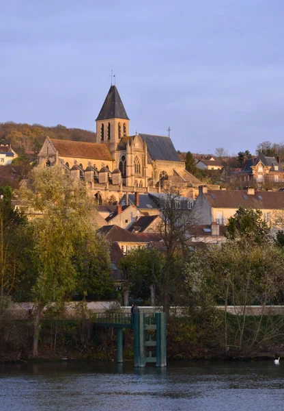 フランス トリエル シュル セーヌの絵のような村 — ストック写真