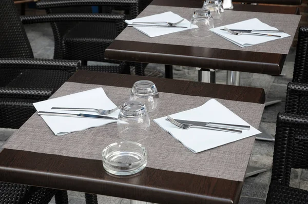 Tavoli Sedie Sulla Terrazza Ristorante — Foto Stock