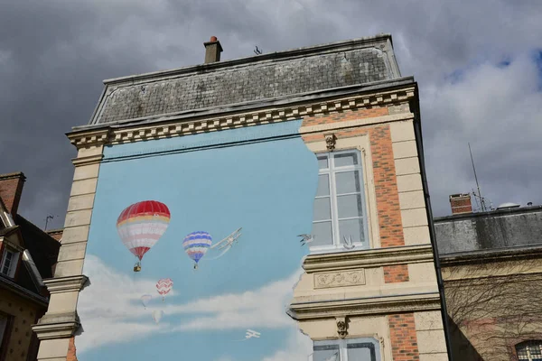 诺曼底 在风景如画的埃弗勒市的一座房子上涂上油漆 — 图库照片