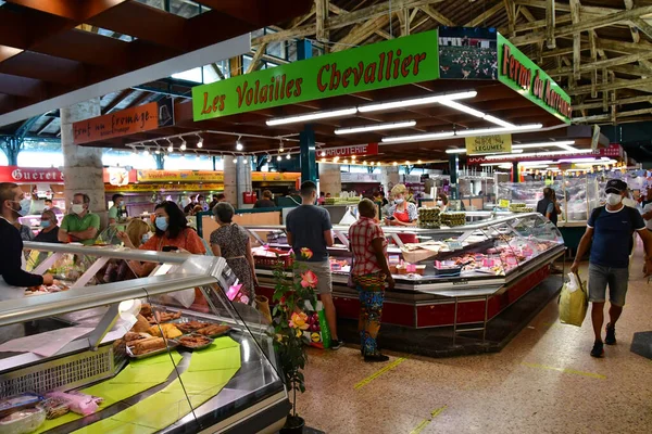 Poissy Francia Julio 2020 Carne Mercado Dominical —  Fotos de Stock