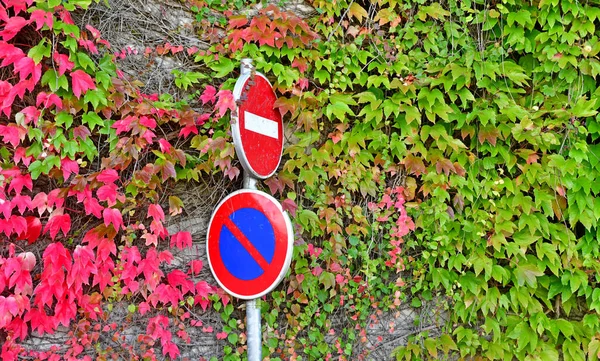 Honfleur France August 2020 Wrong Way Parking Forbidden Sign — Stock Photo, Image