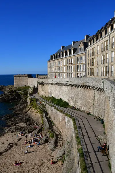 フランスのサンマロ 2020年9月7日 城壁都市のビーチ — ストック写真