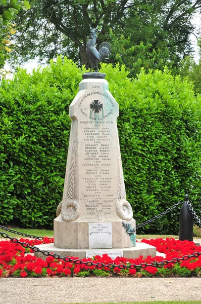 Fontenay Saint Pere Frankrijk April 2017 Het Oorlogsmonument — Stockfoto