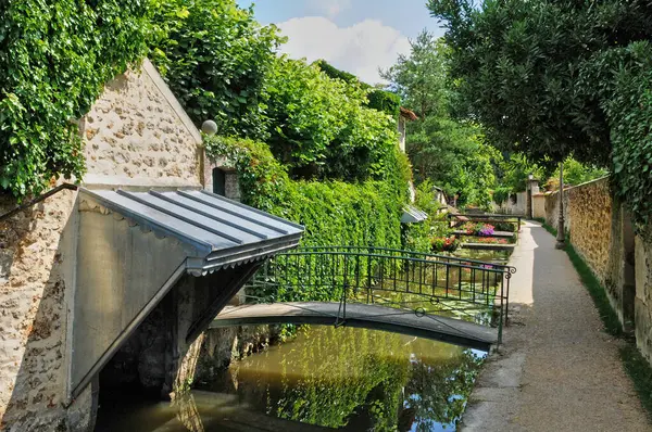 Chevreuse Francie Duben 2017 Promenáda Břehu Řeky Yvette — Stock fotografie