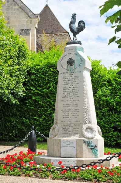 Fontenay Saint Pere Francia Abril 2017 Monumento Guerra — Foto de Stock