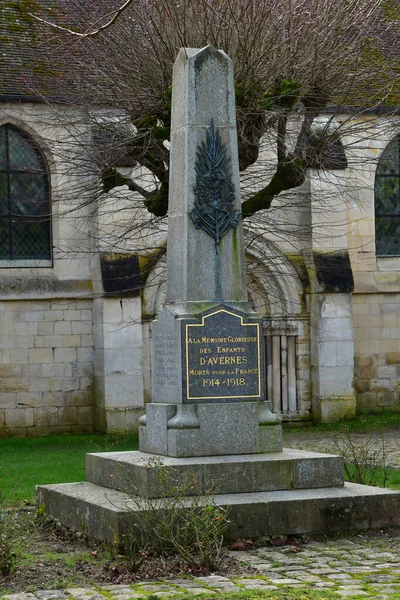 Avernes Frankrike Februari 2021 Saint Lucien Kyrkan Och Krigsmonumentet — Stockfoto