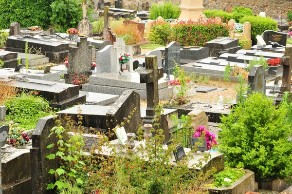 Vaux Sur Seine França Junho 2018 Cemitério — Fotografia de Stock