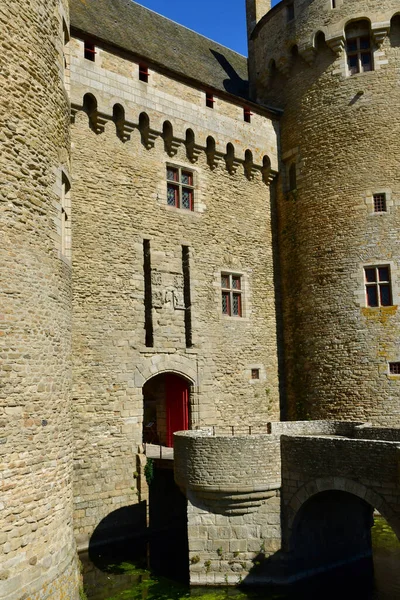 フランスサルゾー 2021年6月6日 ブレターニュ公爵によって13世紀に建てられたスシニオ城 — ストック写真