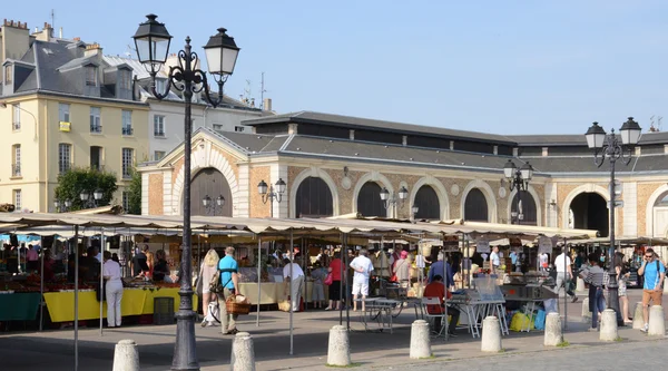 Frankreich, der malerische Markt von Versailles — Stockfoto