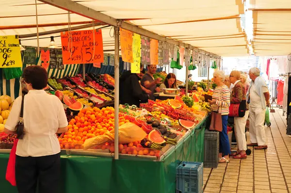 Fransa, saint germain en laye pitoresk kenti — Stok fotoğraf