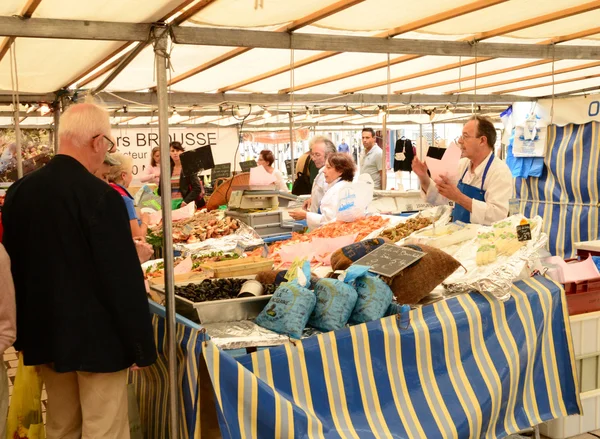 Franciaország, a festői szépségű városban saint germain en-laye — Stock Fotó