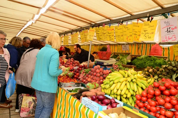 Francia, la pittoresca città di Saint Germain en Laye — Foto Stock