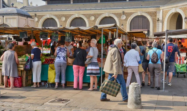 França, o pitoresco mercado de Versalhes — Fotografia de Stock