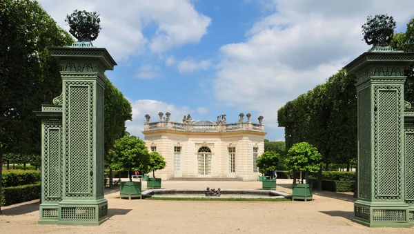 France, the Marie Antoinette estate in the parc of Versailles Pa — Stock Photo, Image