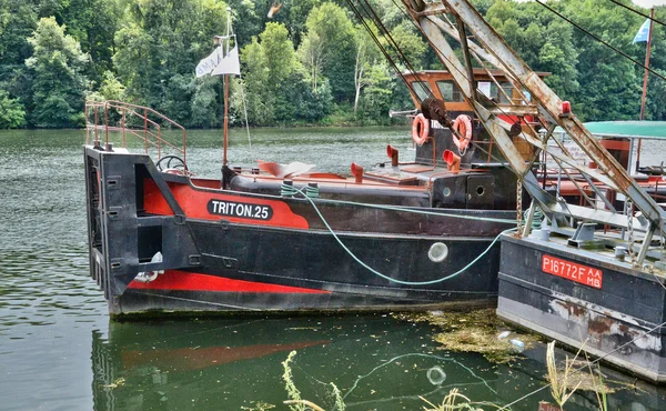 Francia, la pintoresca ciudad de Conflans Sainte Honorine —  Fotos de Stock