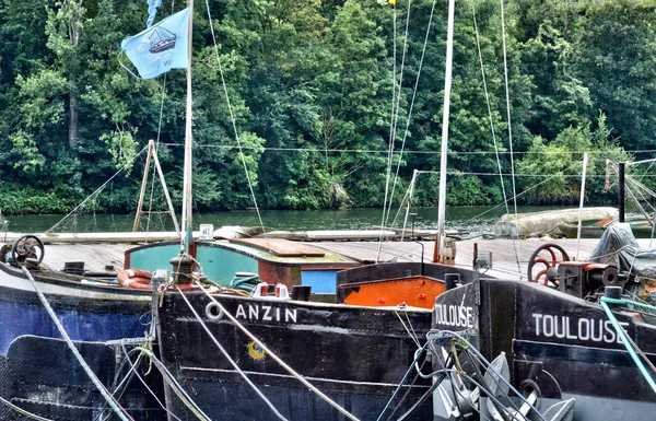 Francia, la pittoresca città di Conflans Sainte Honorine — Foto Stock