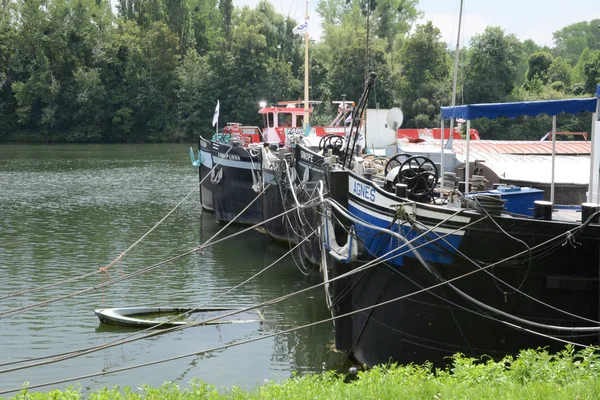 Francja, malowniczego miasta conflans sainte honorine — Zdjęcie stockowe