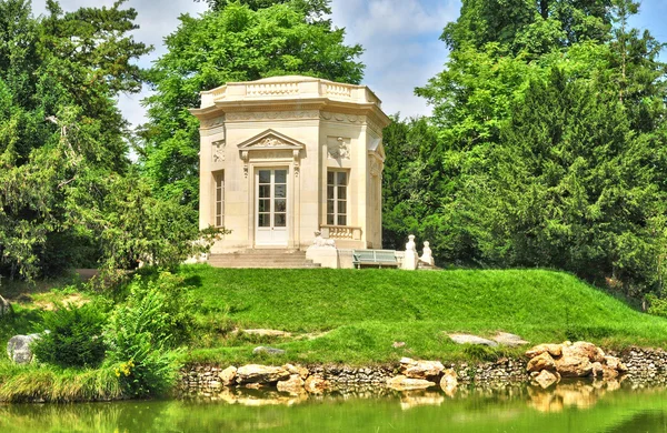 France, the Marie Antoinette estate in the parc of Versailles Pa — Stock Photo, Image