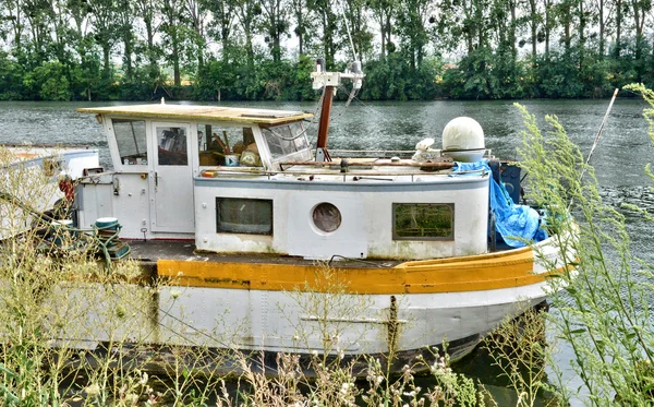 Francja, malowniczego miasta conflans sainte honorine — Zdjęcie stockowe