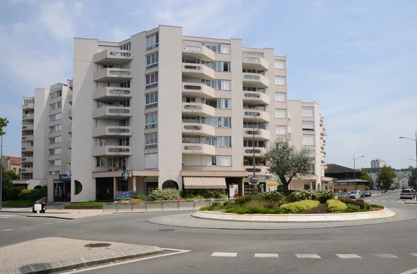 Francia, la pintoresca ciudad de Poissy — Foto de Stock