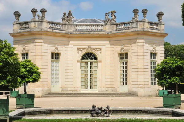 France, the Marie Antoinette estate in the parc of Versailles Pa — Stock Photo, Image