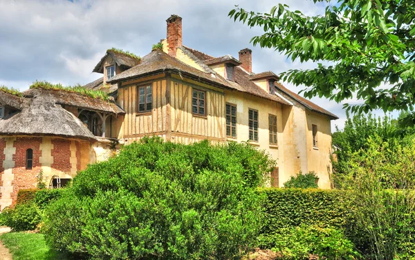 France, the Marie Antoinette estate in the parc of Versailles Pa — Stock Photo, Image