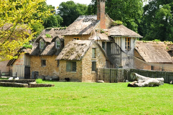 France, the Marie Antoinette estate in the parc of Versailles Pa — Stock Photo, Image