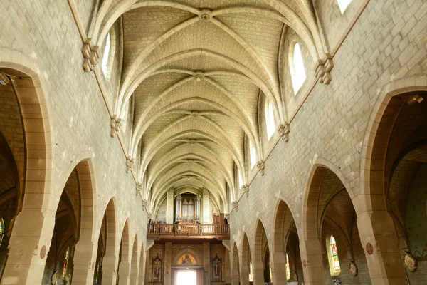 Frankrike, kirken Saint Pierre, Saint Paul i Les Mureaux – stockfoto