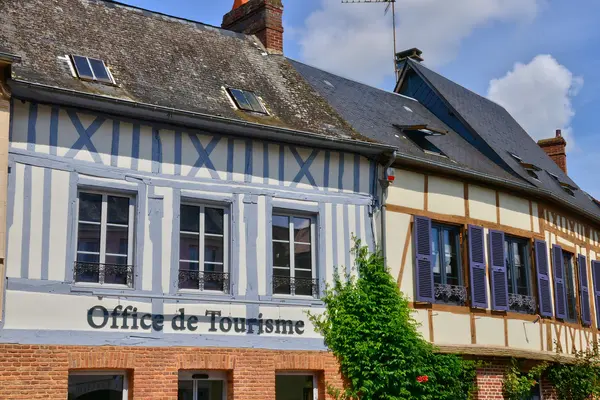 Normandie, die malerische stadt von lyons la foret — Stockfoto