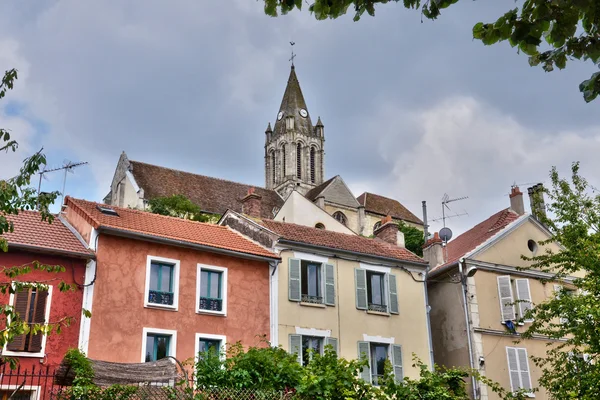 Francia, la pintoresca ciudad de Conflans Sainte Honorine — Foto de Stock