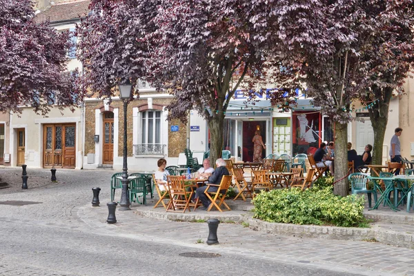 Francie, malebném městě conflans sainte honorine — Stock fotografie