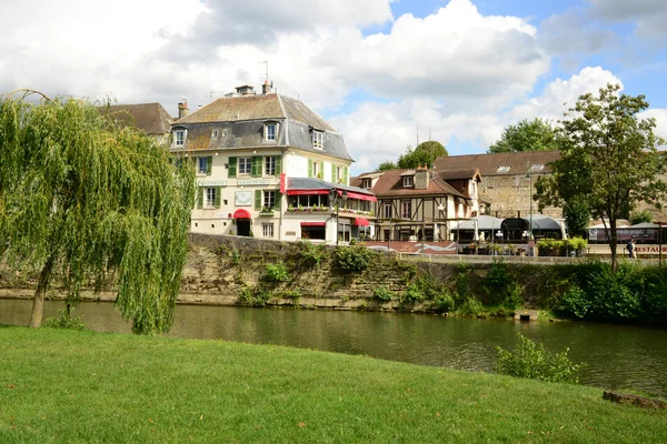 Francie, malebné město l isle adam — Stock fotografie