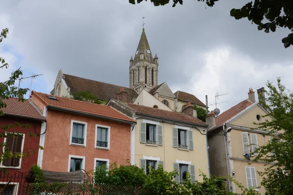 Франция, живописный город Конфлан Сент-Онорин — стоковое фото