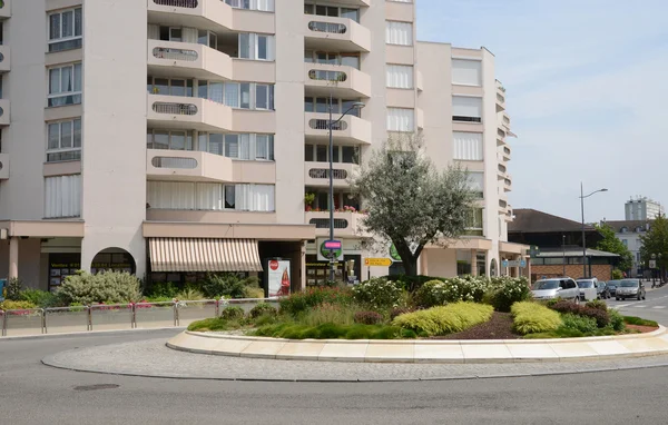 Francia, la pintoresca ciudad de Poissy — Foto de Stock