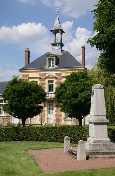 Frankrijk, het schilderachtige dorpje van mere — Stockfoto